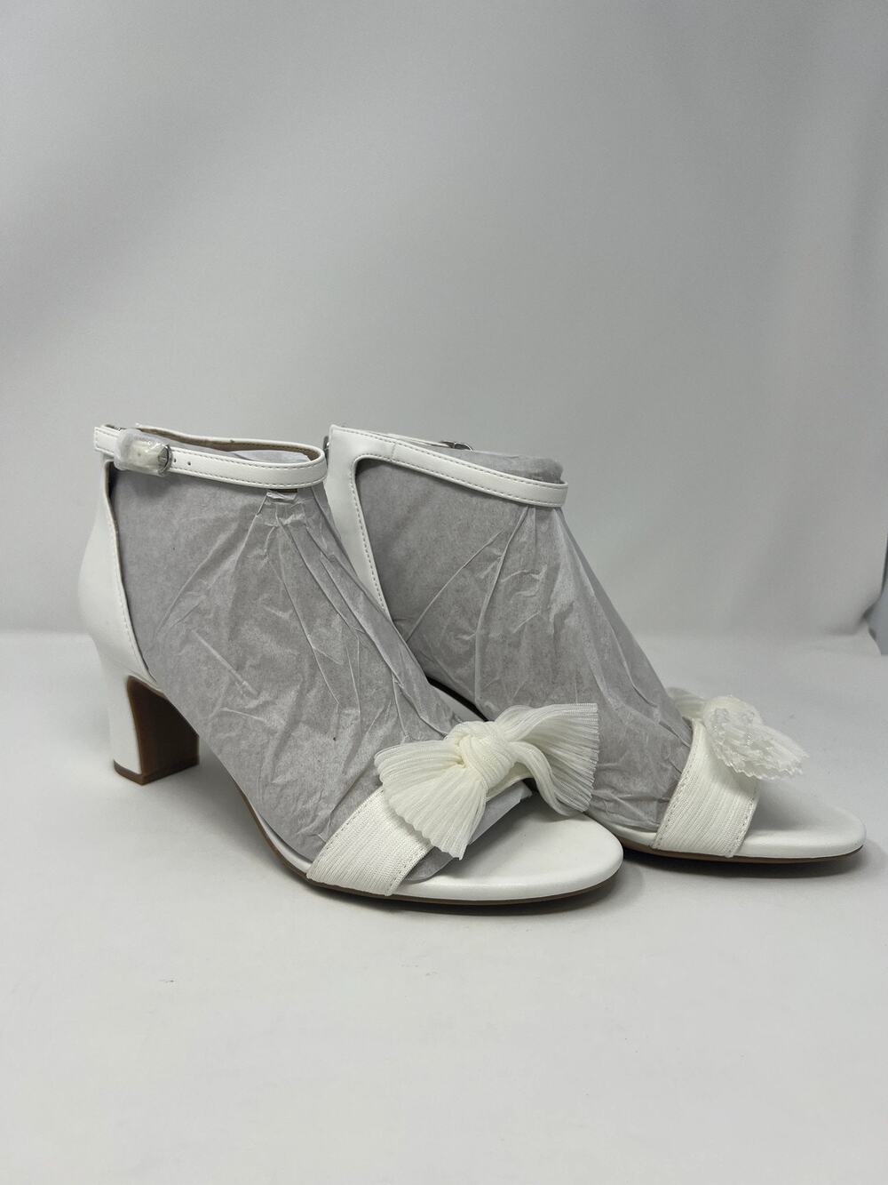 LifeStride Women's 10W Florence-Bow White Two Piece Heels